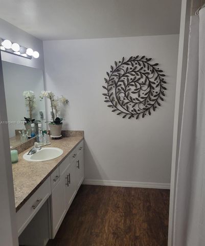 11700 SW 2 13307, Pembroke Pines, FL 33025