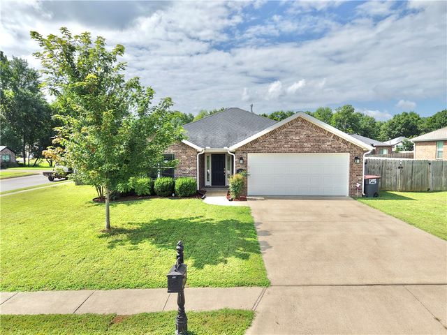 143 Alexandra Loop, Elkins, AR 72727