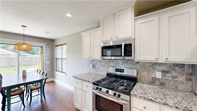 143 Alexandra Loop, Elkins, AR 72727