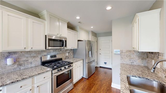 143 Alexandra Loop, Elkins, AR 72727