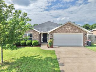 143 Alexandra Loop, Elkins, AR 72727