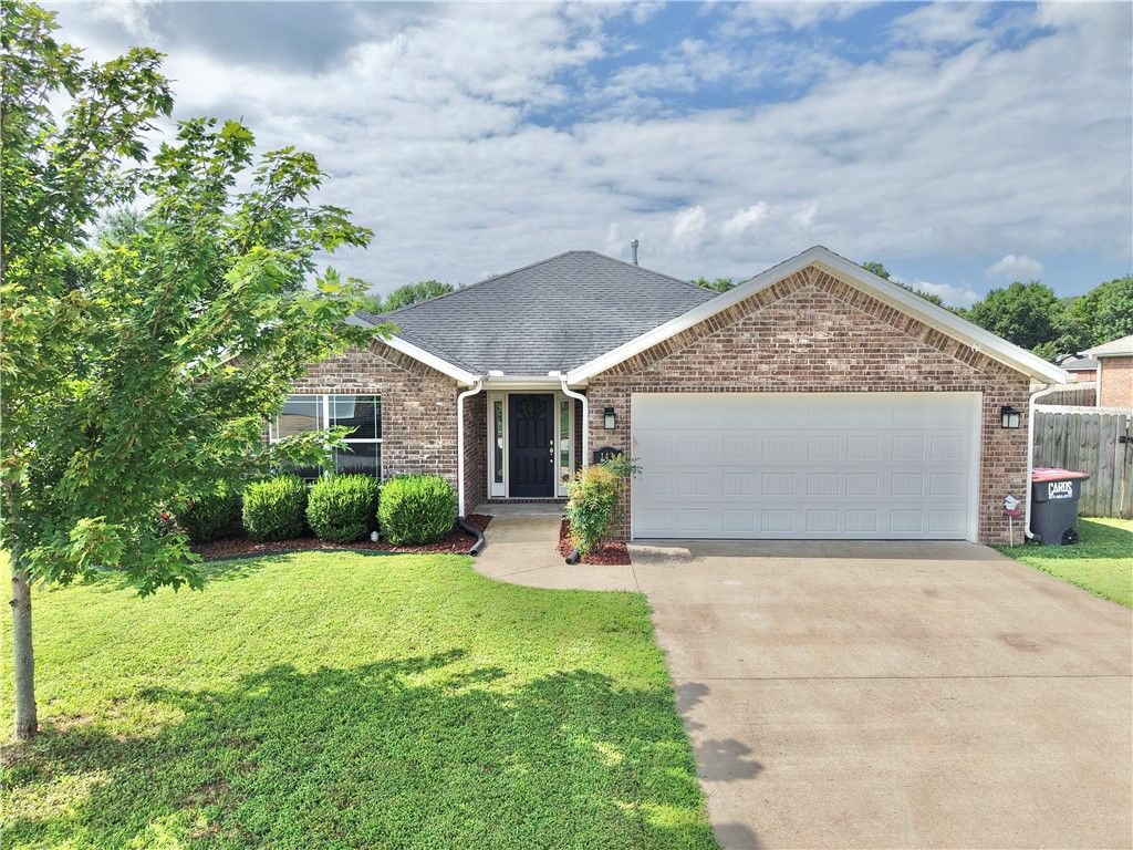 143 Alexandra Loop, Elkins, AR 72727