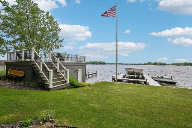 W343N6293 S Bayview ROAD, Oconomowoc, WI 53066