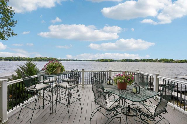 W343N6293 S Bayview ROAD, Oconomowoc, WI 53066