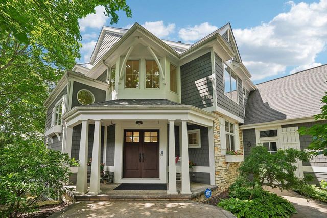 W343N6293 S Bayview ROAD, Oconomowoc, WI 53066