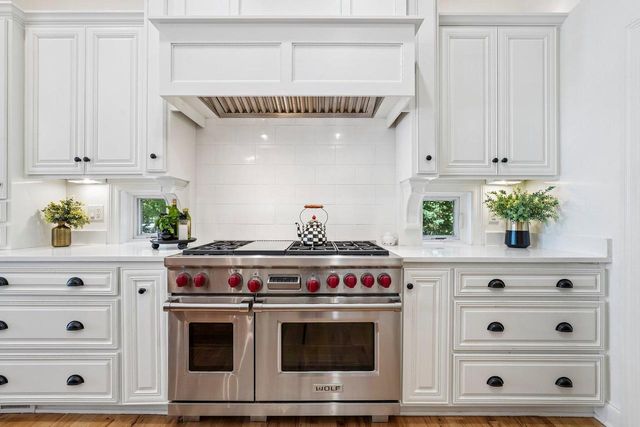W343N6293 S Bayview ROAD, Oconomowoc, WI 53066