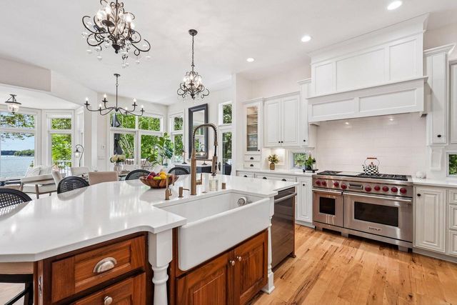 W343N6293 S Bayview ROAD, Oconomowoc, WI 53066