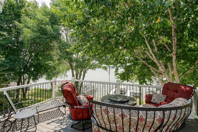W343N6293 S Bayview ROAD, Oconomowoc, WI 53066