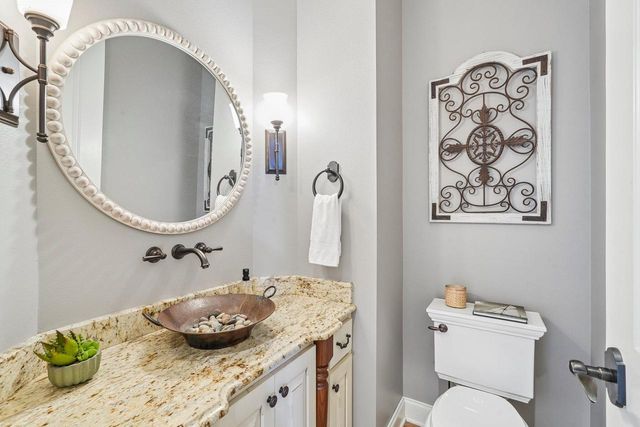 W343N6293 S Bayview ROAD, Oconomowoc, WI 53066