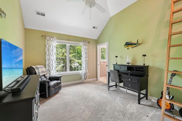 W343N6293 S Bayview ROAD, Oconomowoc, WI 53066