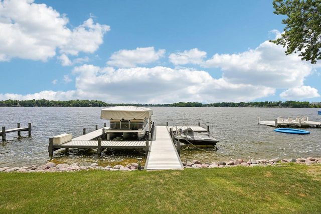 W343N6293 S Bayview ROAD, Oconomowoc, WI 53066