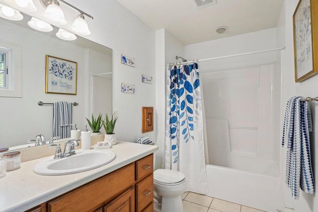 W343N6293 S Bayview ROAD, Oconomowoc, WI 53066