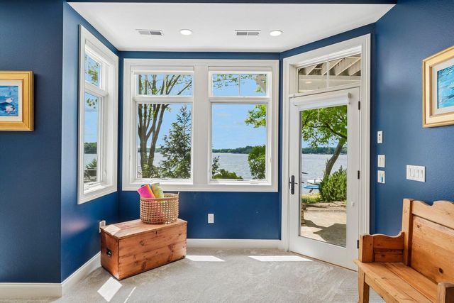 W343N6293 S Bayview ROAD, Oconomowoc, WI 53066