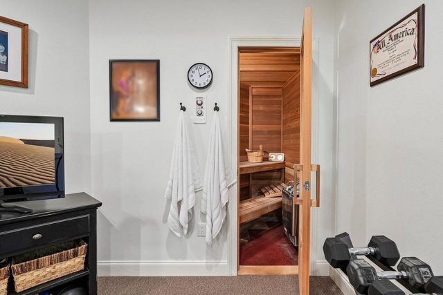 W343N6293 S Bayview ROAD, Oconomowoc, WI 53066