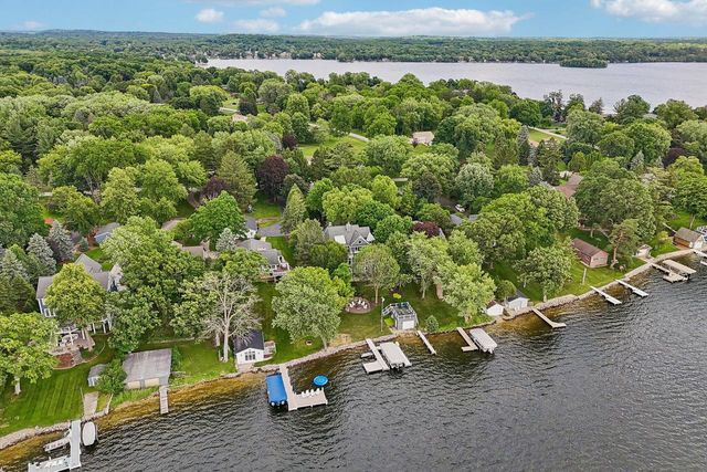 W343N6293 S Bayview ROAD, Oconomowoc, WI 53066