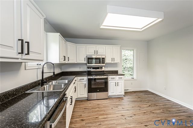 1520 Willow Brook Rd, Louisa, VA 23024