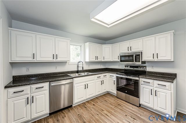 1520 Willow Brook Rd, Louisa, VA 23024