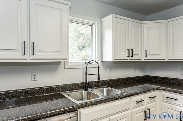 1520 Willow Brook Rd, Louisa, VA 23024