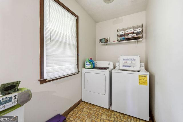 4118 Rocky Ledge Way, Snellville, GA 30039