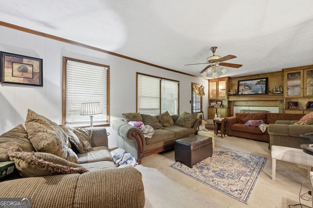 4118 Rocky Ledge Way, Snellville, GA 30039
