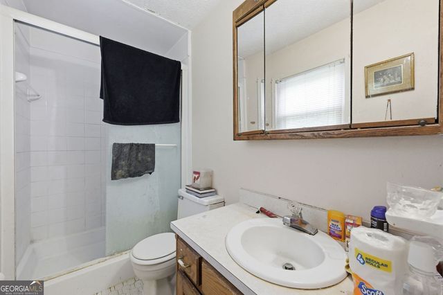4118 Rocky Ledge Way, Snellville, GA 30039