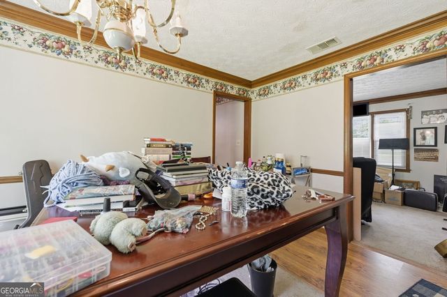 4118 Rocky Ledge Way, Snellville, GA 30039