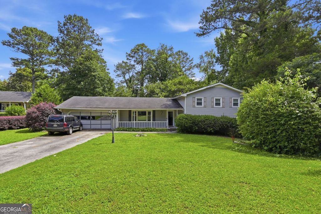 4118 Rocky Ledge Way, Snellville, GA 30039