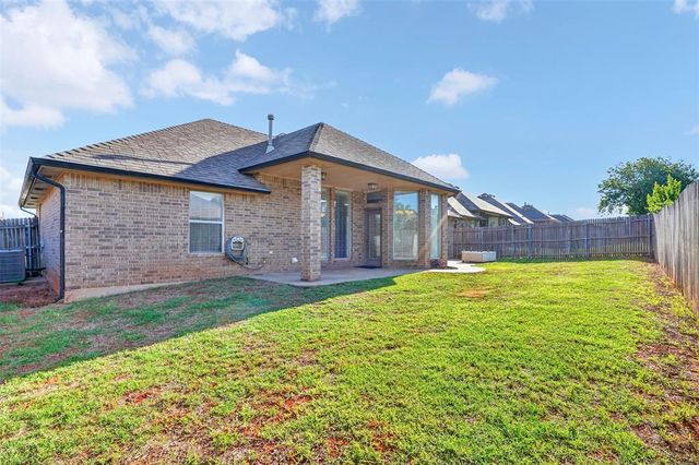 2824 NW 168th Street, Edmond, OK 73012
