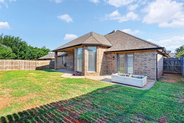 2824 NW 168th Street, Edmond, OK 73012