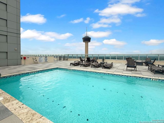 610 E Market St Unit 3213, San Antonio, TX 78205