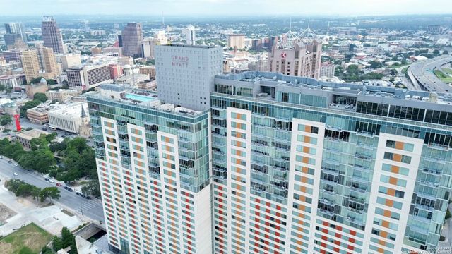 610 E Market St Unit 3213, San Antonio, TX 78205