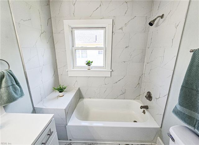 120 Oak ST, Suffolk, VA 23434