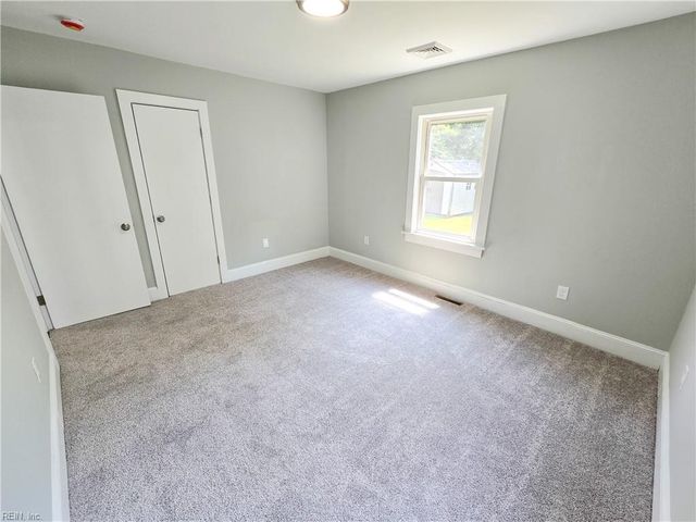 120 Oak ST, Suffolk, VA 23434