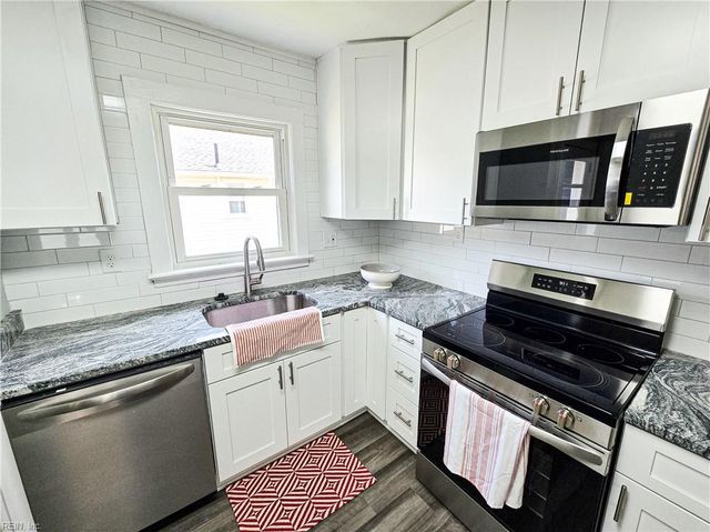 120 Oak ST, Suffolk, VA 23434