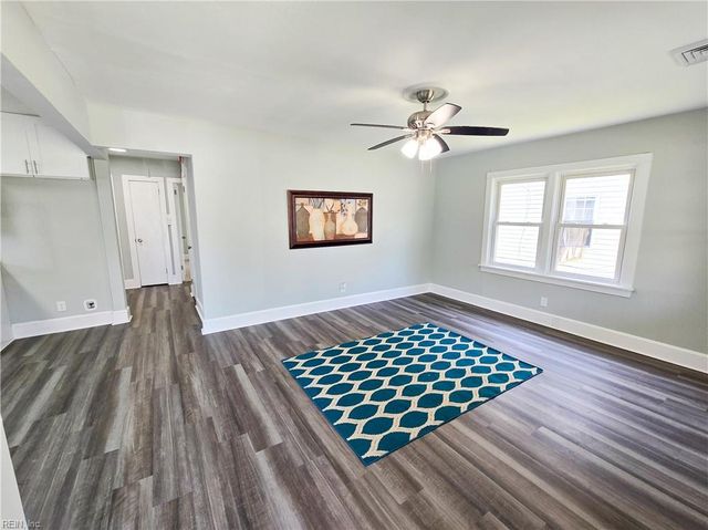 120 Oak ST, Suffolk, VA 23434