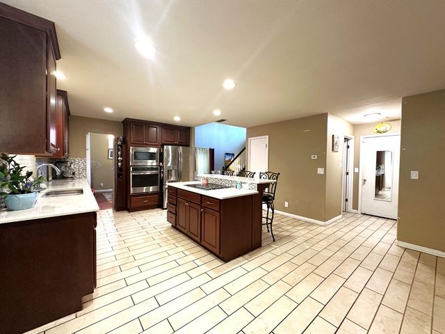2613 Medinah Court, Modesto, CA 95355