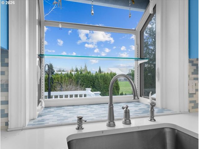 3730 Ne COUNTRY CLUB Ave, Gresham, OR 97030