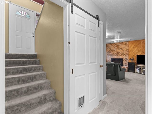 3730 Ne COUNTRY CLUB Ave, Gresham, OR 97030