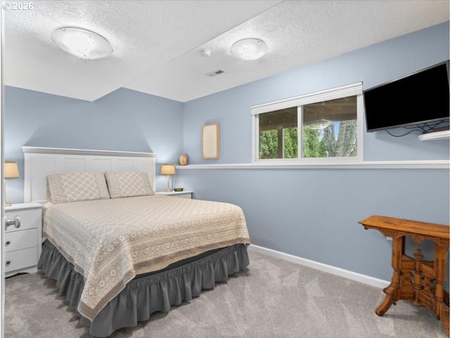 3730 Ne COUNTRY CLUB Ave, Gresham, OR 97030