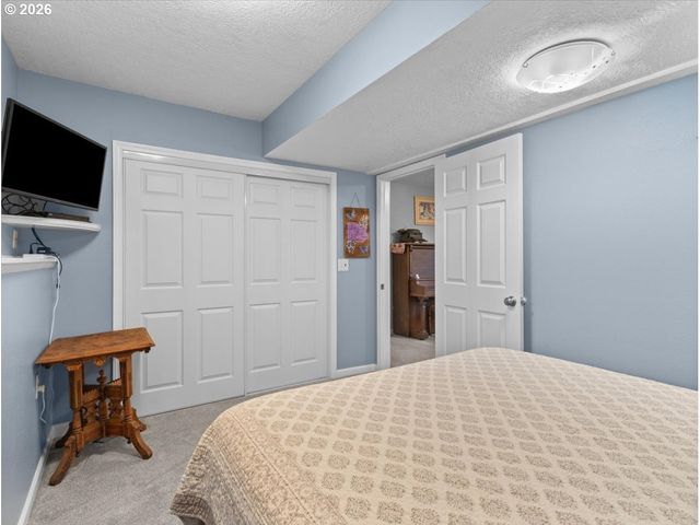 3730 Ne COUNTRY CLUB Ave, Gresham, OR 97030