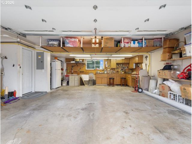 3730 Ne COUNTRY CLUB Ave, Gresham, OR 97030