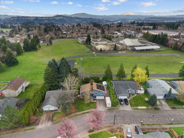 3730 Ne COUNTRY CLUB Ave, Gresham, OR 97030