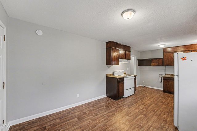 4060 Legion Road, Hope Mills, NC 28348