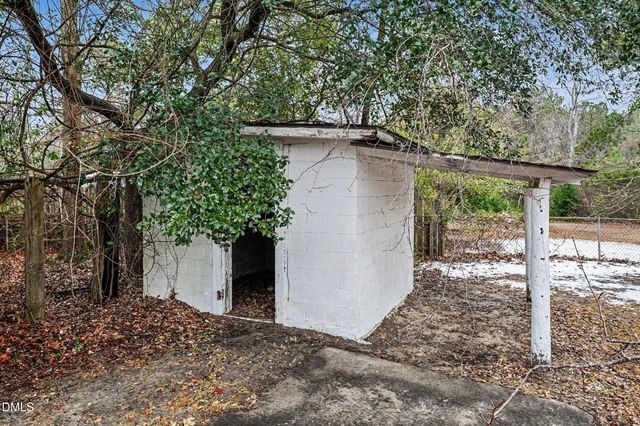 4060 Legion Road, Hope Mills, NC 28348