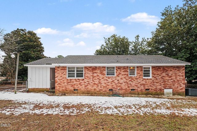 4060 Legion Road, Hope Mills, NC 28348