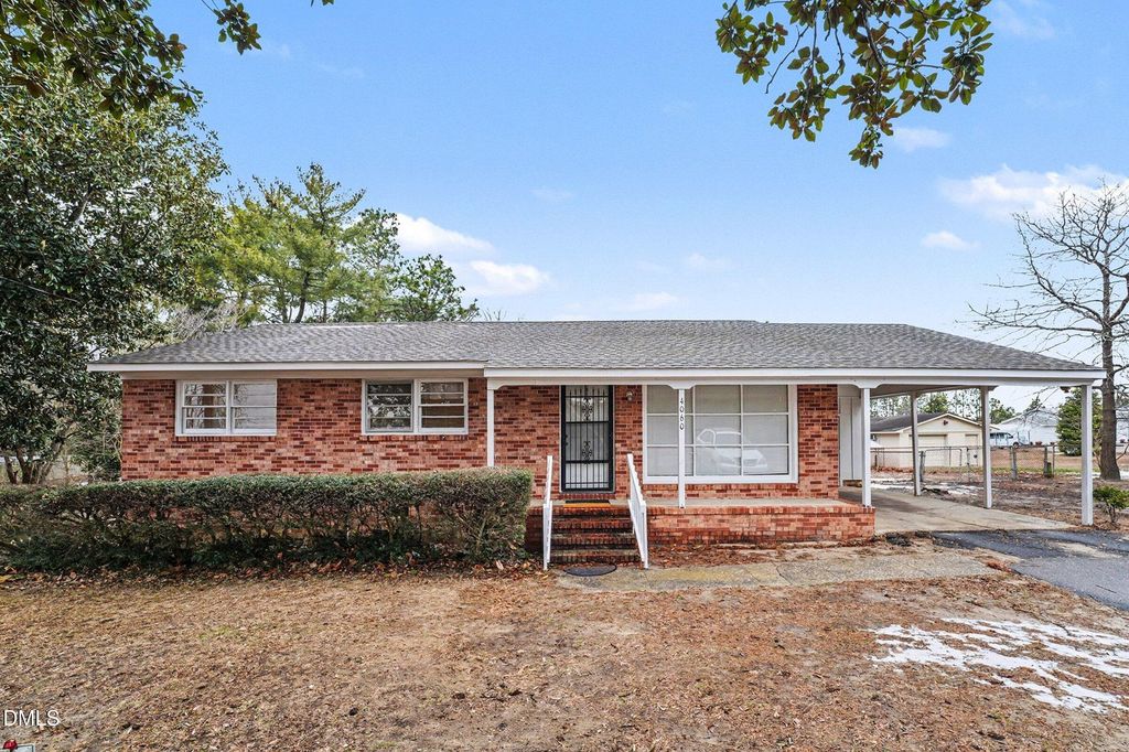 4060 Legion Road, Hope Mills, NC 28348