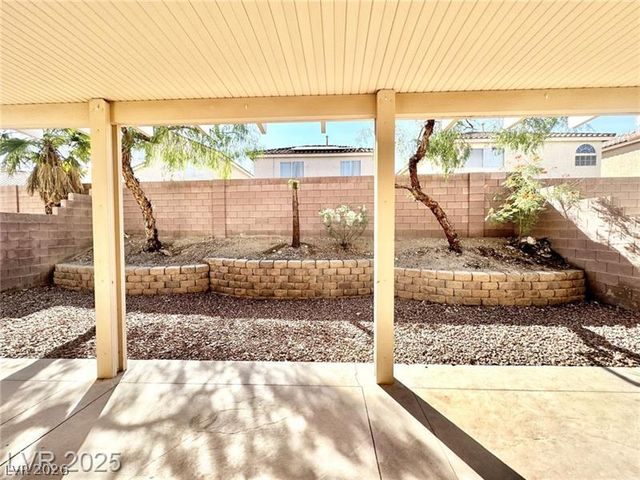 7623 Glorietta Bay Court, Las Vegas, NV 89139