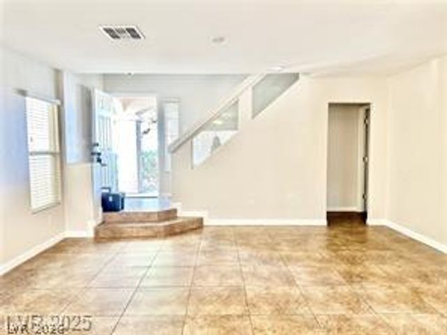7623 Glorietta Bay Court, Las Vegas, NV 89139