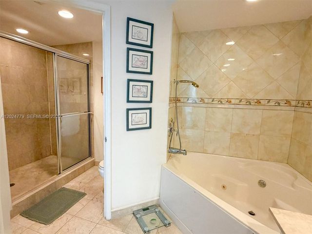 3370 Hidden Bay Drive 1814, Aventura, FL 33180