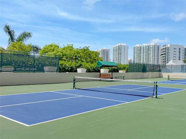 3370 Hidden Bay Drive 1814, Aventura, FL 33180